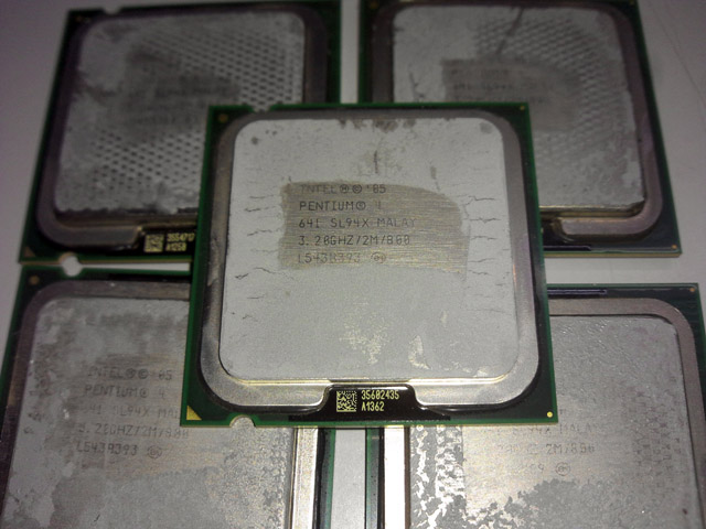 펜티엄 4 641 SL94X MALAY 3.2Ghz  2M  800 L541B687.jpg