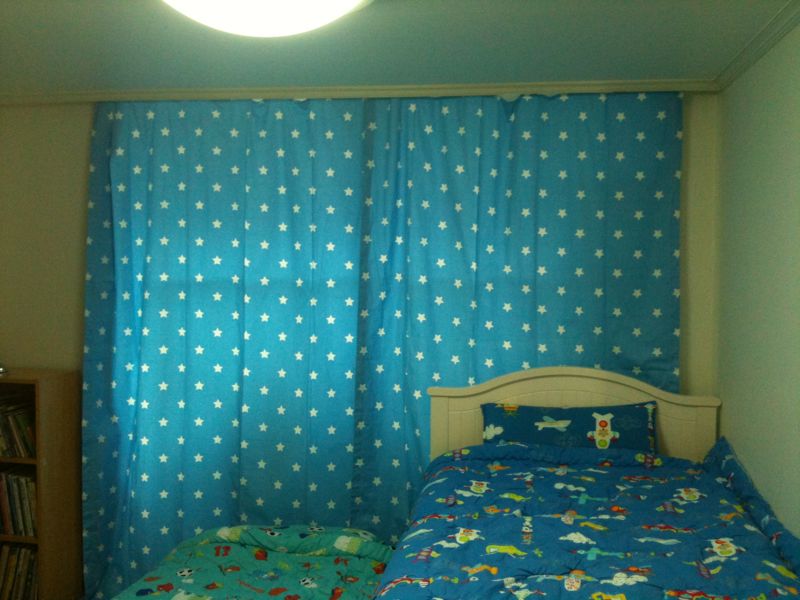 curtain2.jpg