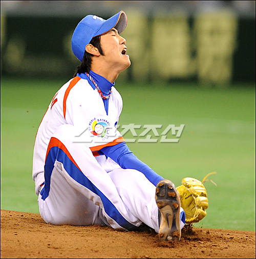 김광현 주저앉음.jpg